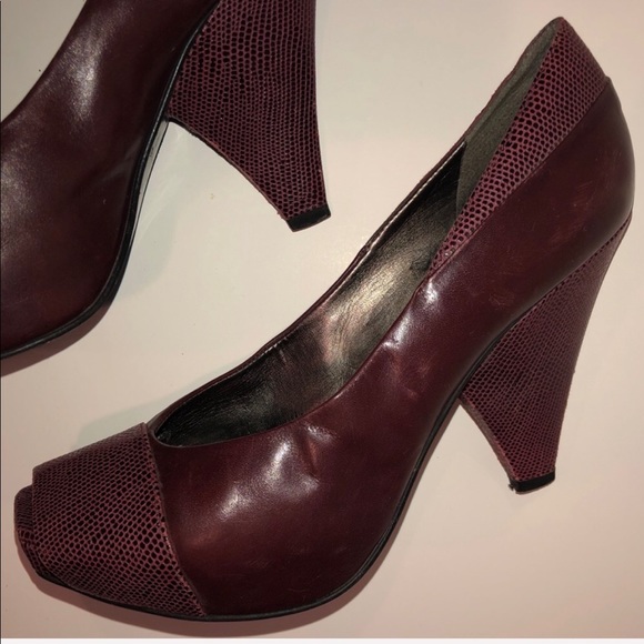 Vince Camuto burgundy leather heels, 9 1/2 - Picture 5 of 7